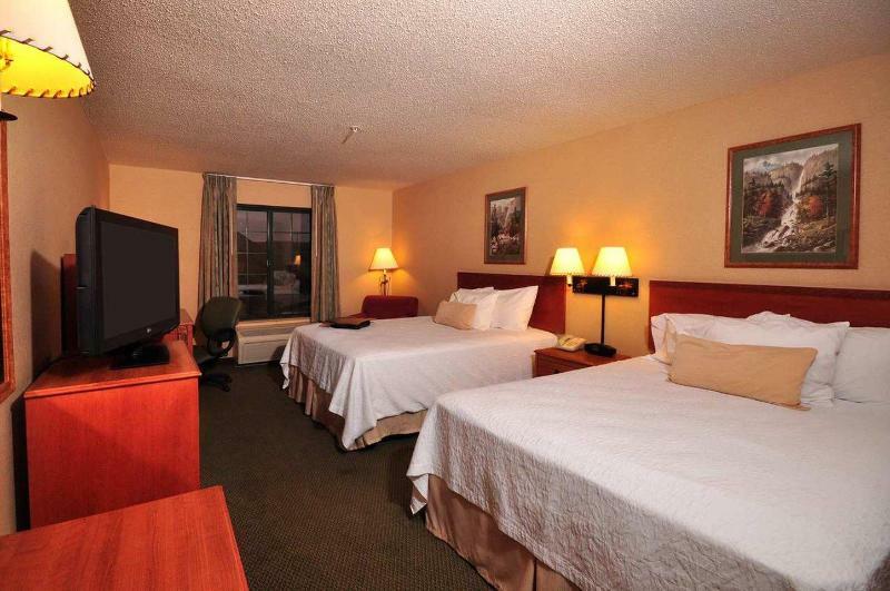 فندق كانزاس سيتيفي  هامبتون إن كانساس سيتي ذا ليجيندز الغرفة الصورة